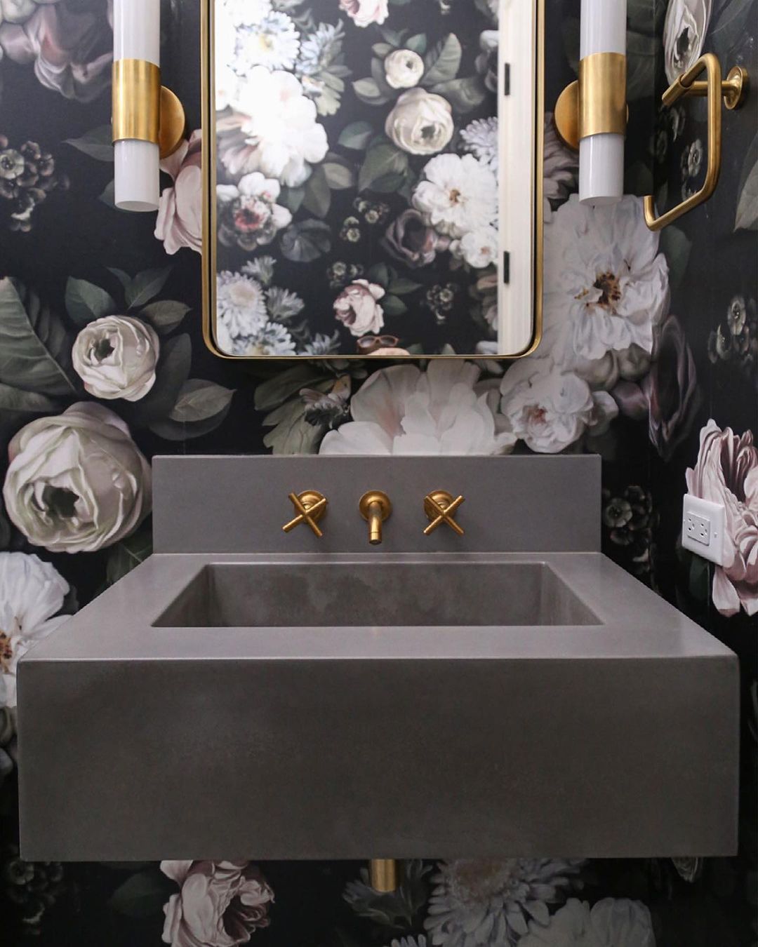 41 of the Best Bathroom Wallpaper Ideas Robern